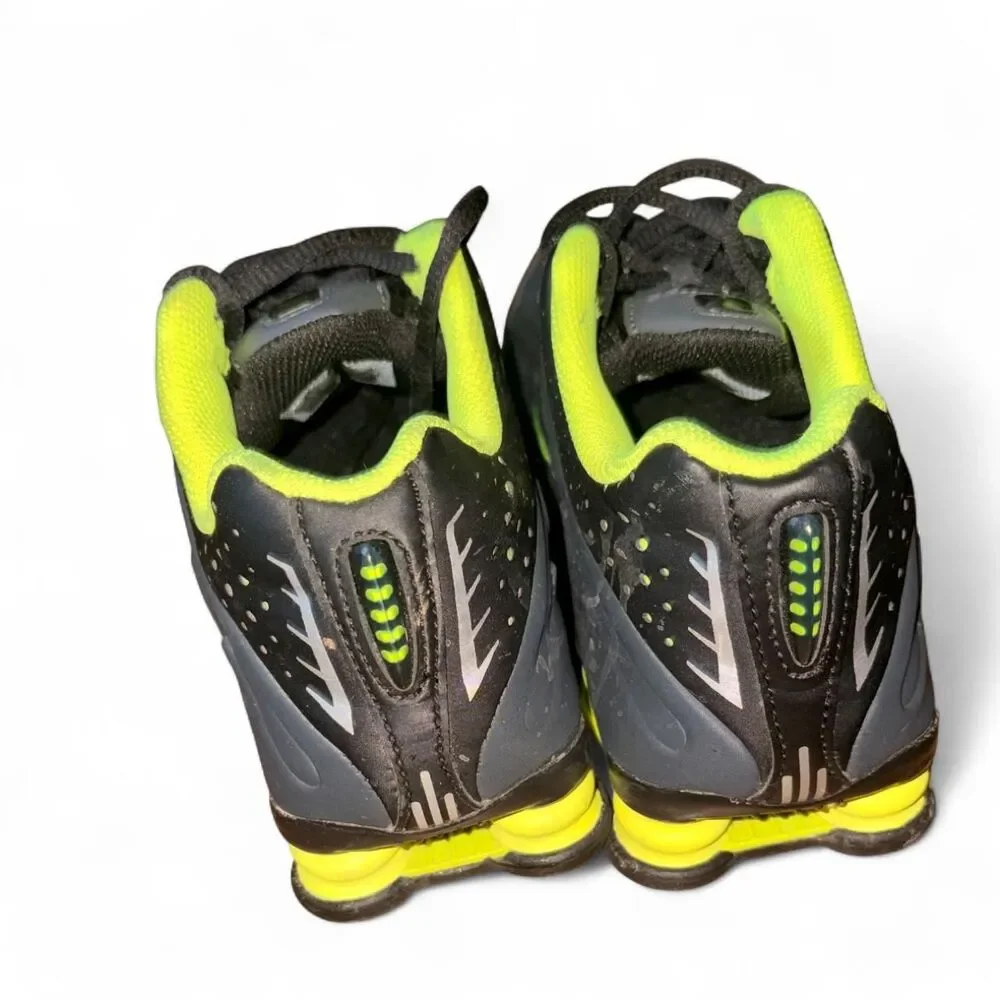 Nike Shox Kids - SIZE 4Y